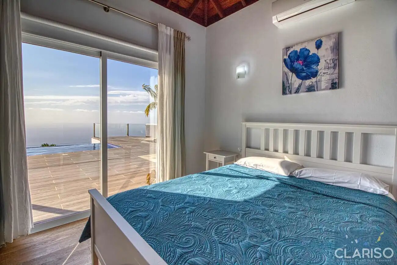 Villa Diamante: Ferienhaus mit Infinity-Pool und Meerblick in Tijarafe auf La Palma