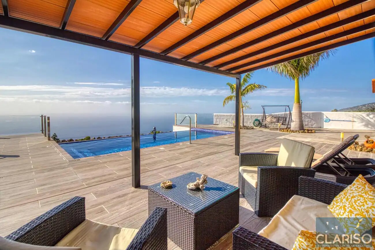 Villa Diamante: Ferienhaus mit Infinity-Pool und Meerblick in Tijarafe auf La Palma