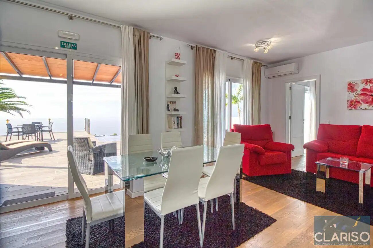 Villa Diamante: Ferienhaus mit Infinity-Pool und Meerblick in Tijarafe auf La Palma