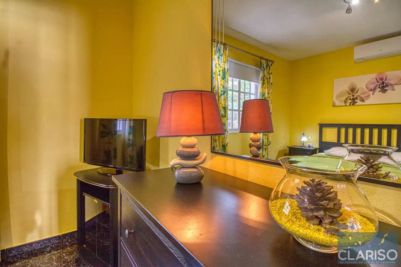 Villa La Hoya: Ferienhaus mit Eckbadewanne und Meerblick am Ende einer Sackgasse in Tijarafe auf La Palma