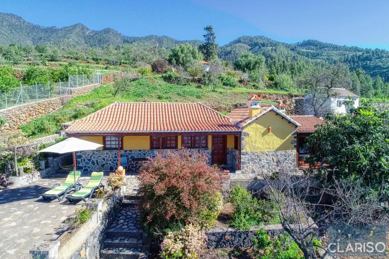 Casa Victor: Kanarisches Ferienhaus mit Kamin und Sternenhimmel auf 890 m in Tijarafe auf La Palma