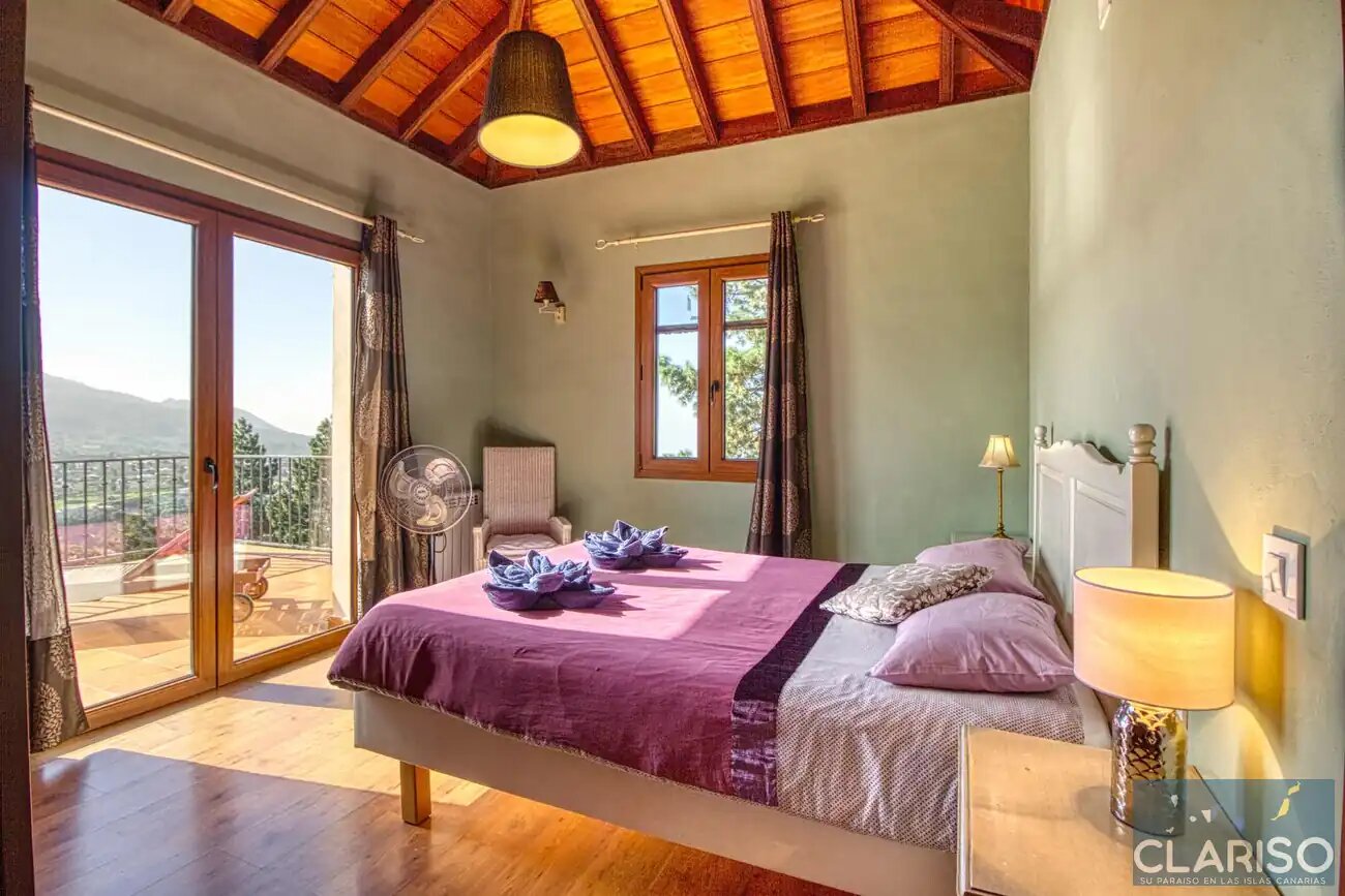 Villa La Hilera: Ferienhaus mit Pool, Sauna und Pinienwald-Lage in El Paso auf La Palma