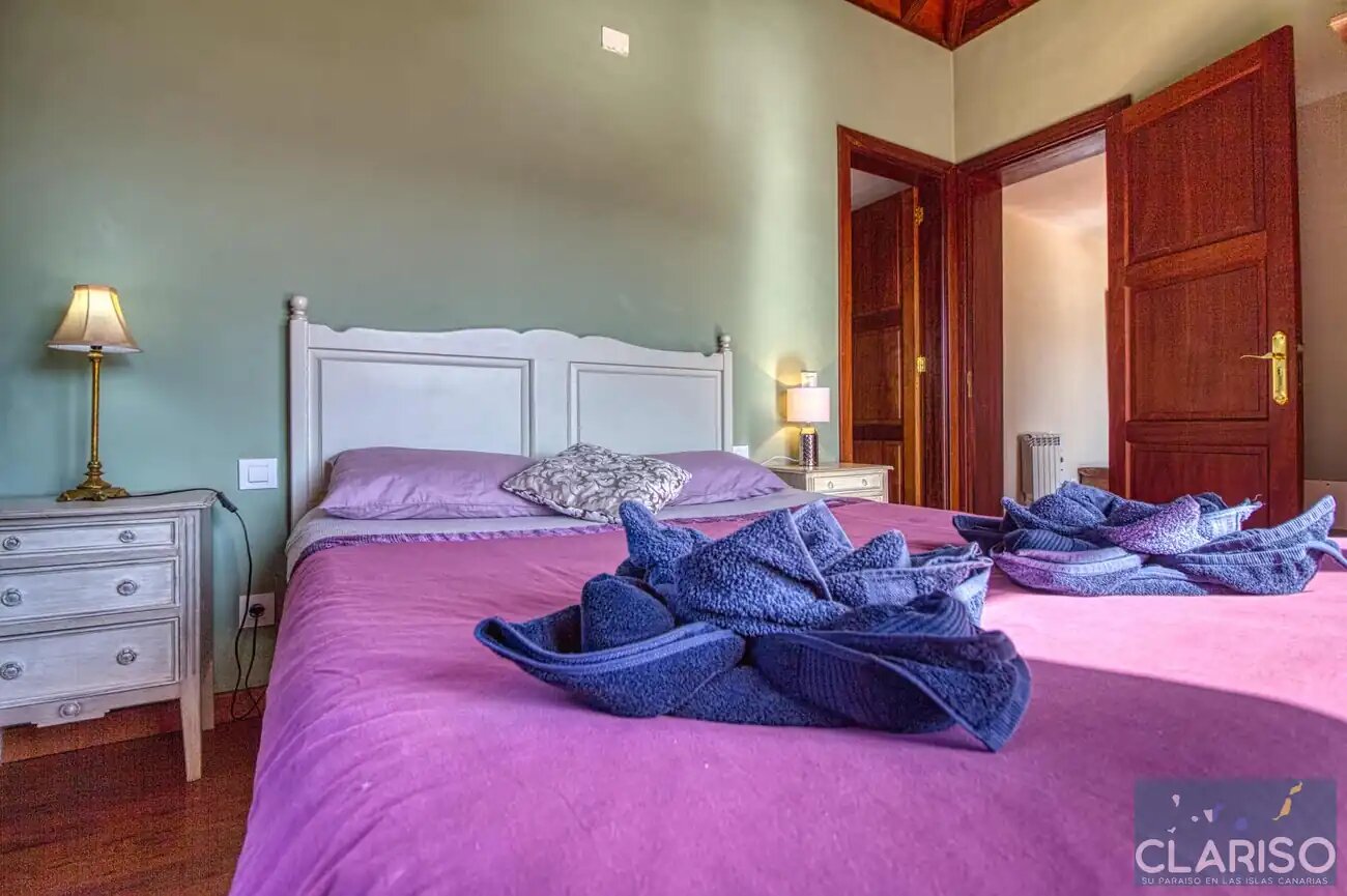 Villa La Hilera: Ferienhaus mit Pool, Sauna und Pinienwald-Lage in El Paso auf La Palma