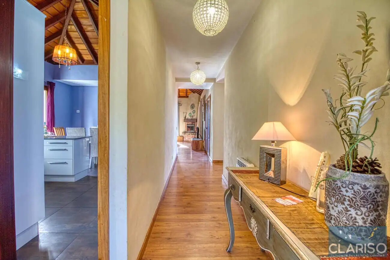 Villa La Hilera: Ferienhaus mit Pool, Sauna und Pinienwald-Lage in El Paso auf La Palma