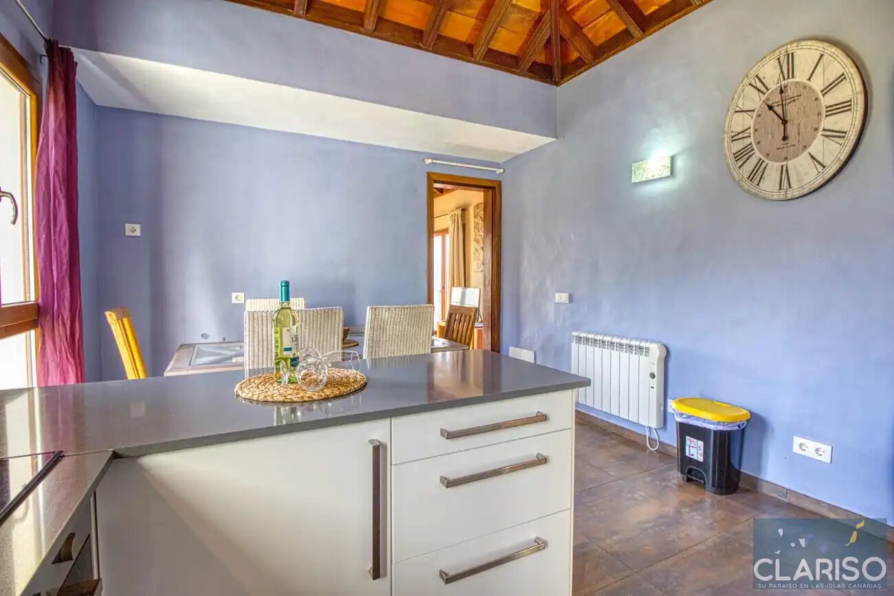 Villa La Hilera: Ferienhaus mit Pool, Sauna und Pinienwald-Lage in El Paso auf La Palma