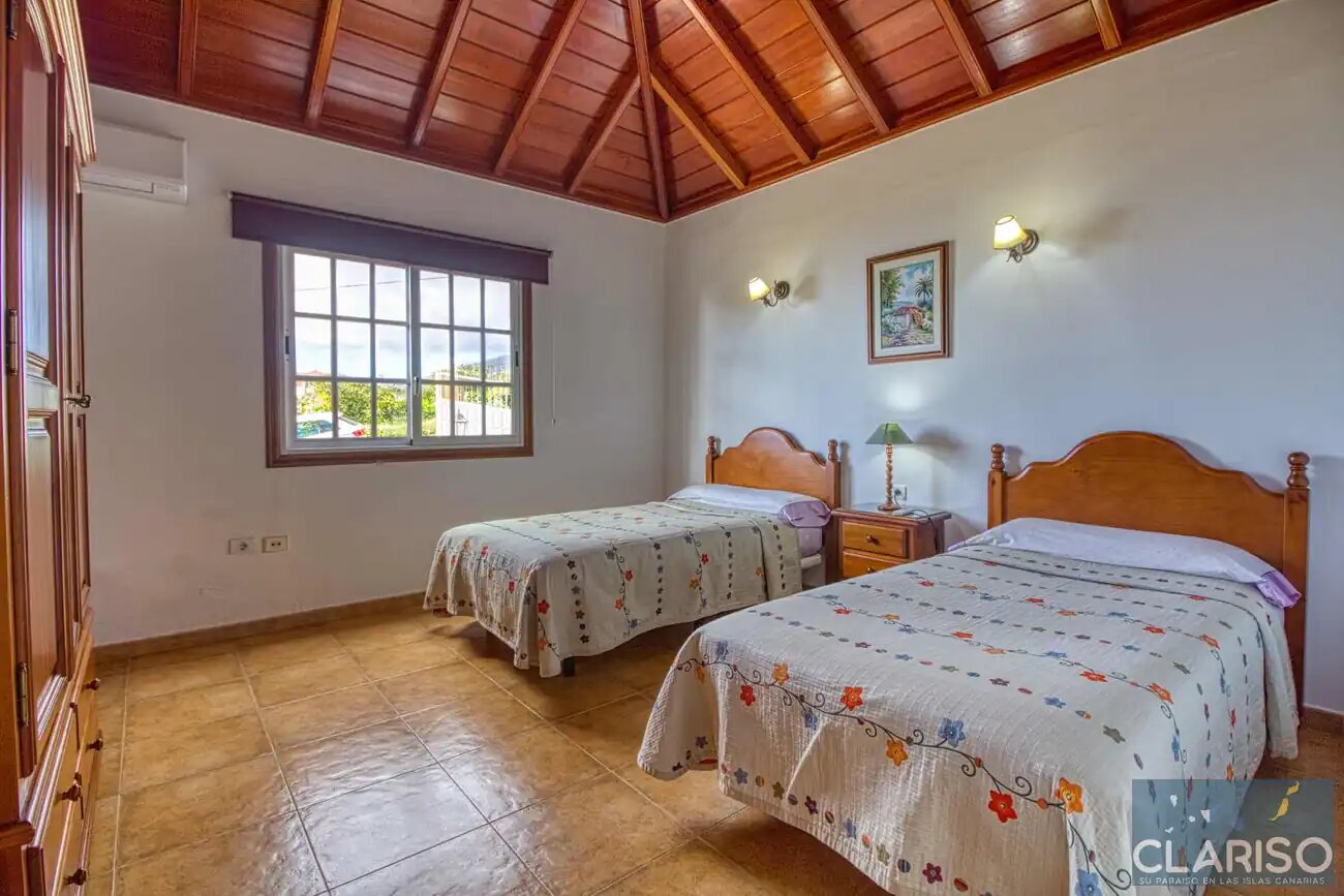 Villa Mar: Familienfreundliches Ferienhaus mit Pool und Obstgarten in Tijarafe auf La Palma