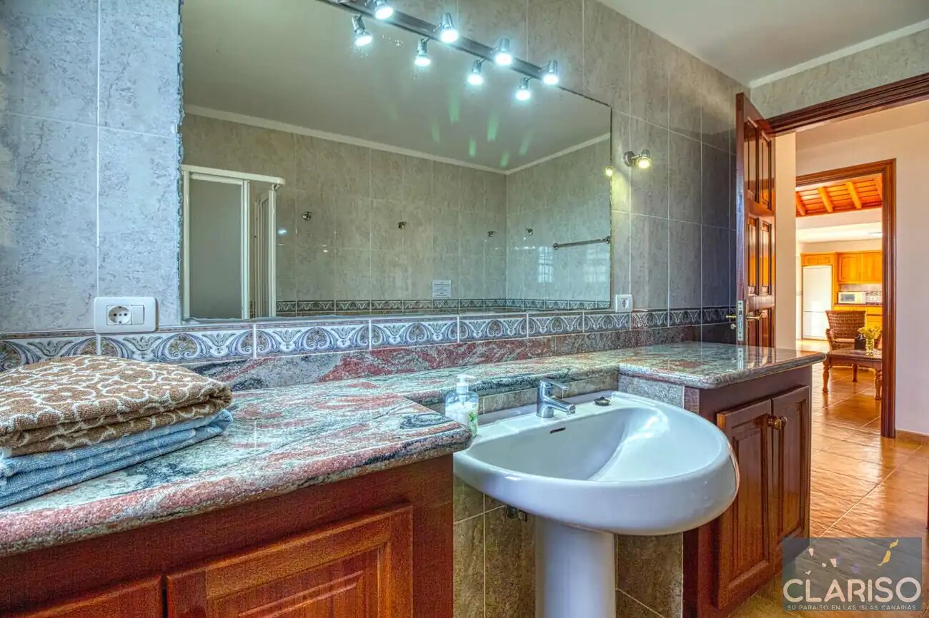Villa Mar: Familienfreundliches Ferienhaus mit Pool und Obstgarten in Tijarafe auf La Palma