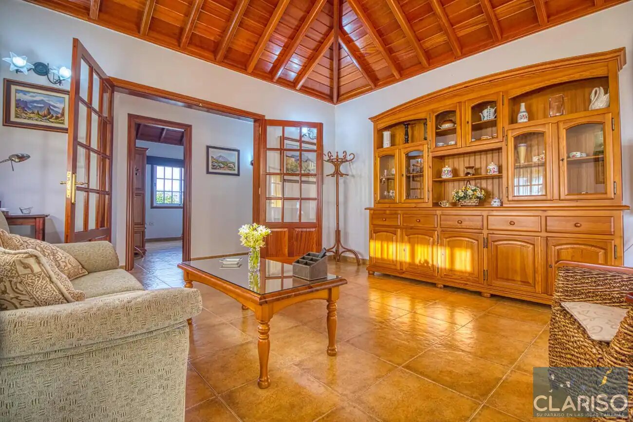 Villa Mar: Familienfreundliches Ferienhaus mit Pool und Obstgarten in Tijarafe auf La Palma