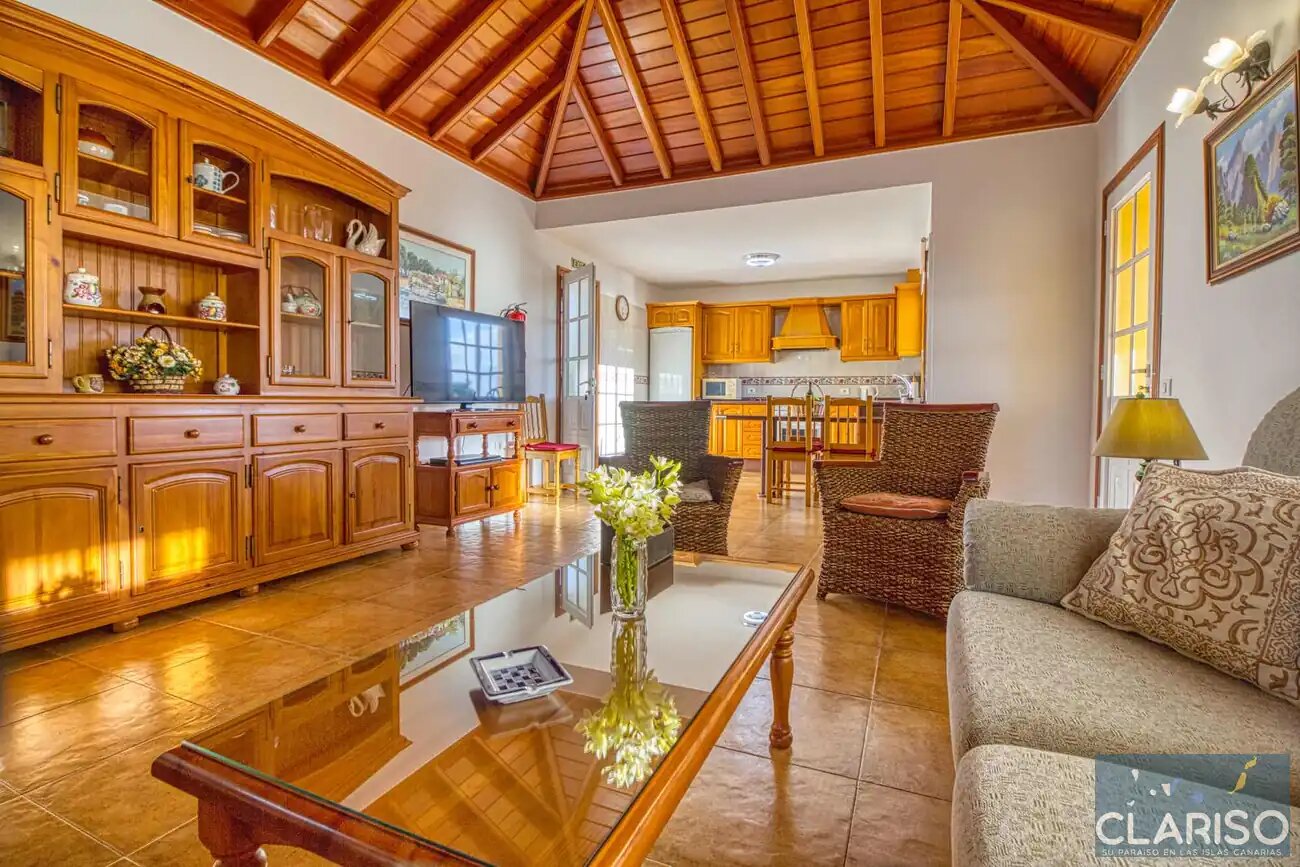 Villa Mar: Familienfreundliches Ferienhaus mit Pool und Obstgarten in Tijarafe auf La Palma