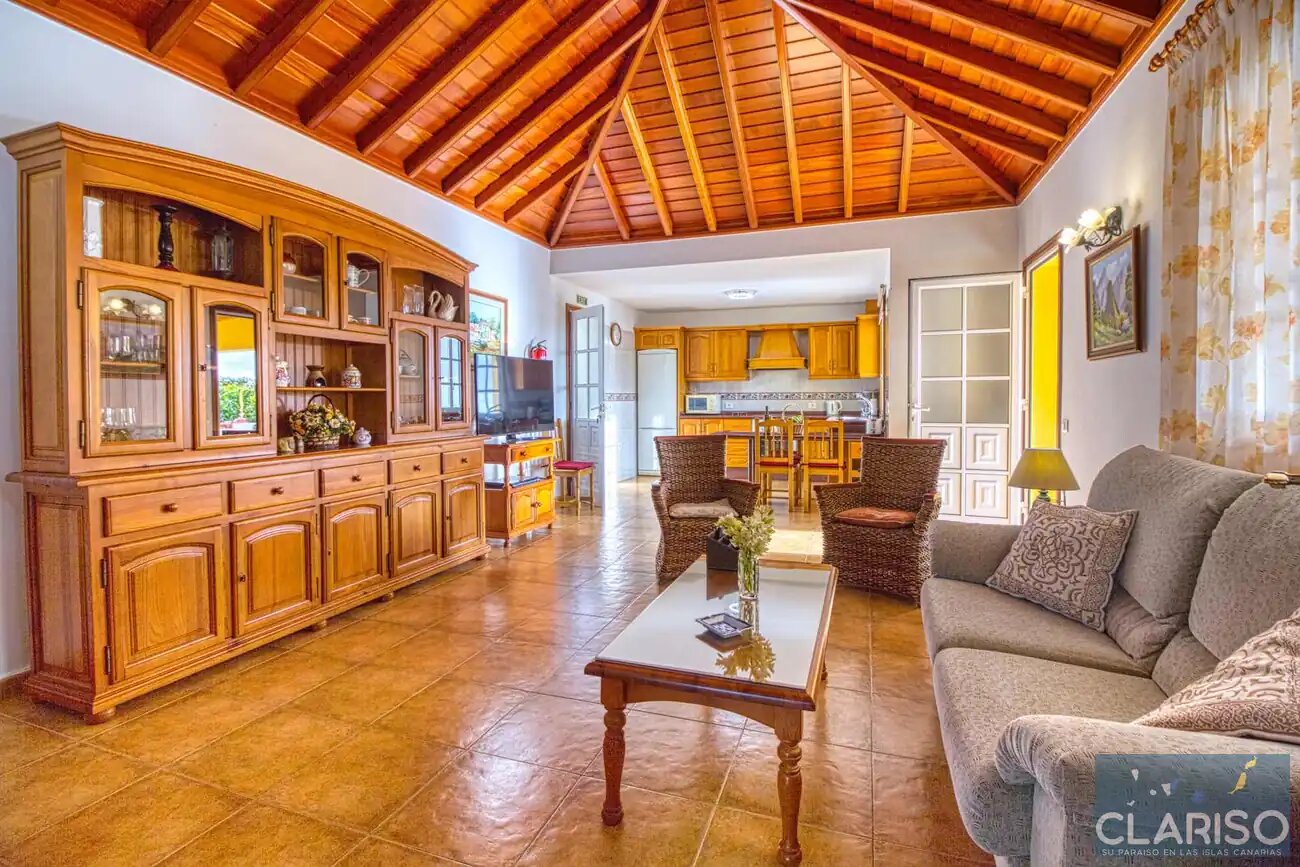 Villa Mar: Familienfreundliches Ferienhaus mit Pool und Obstgarten in Tijarafe auf La Palma
