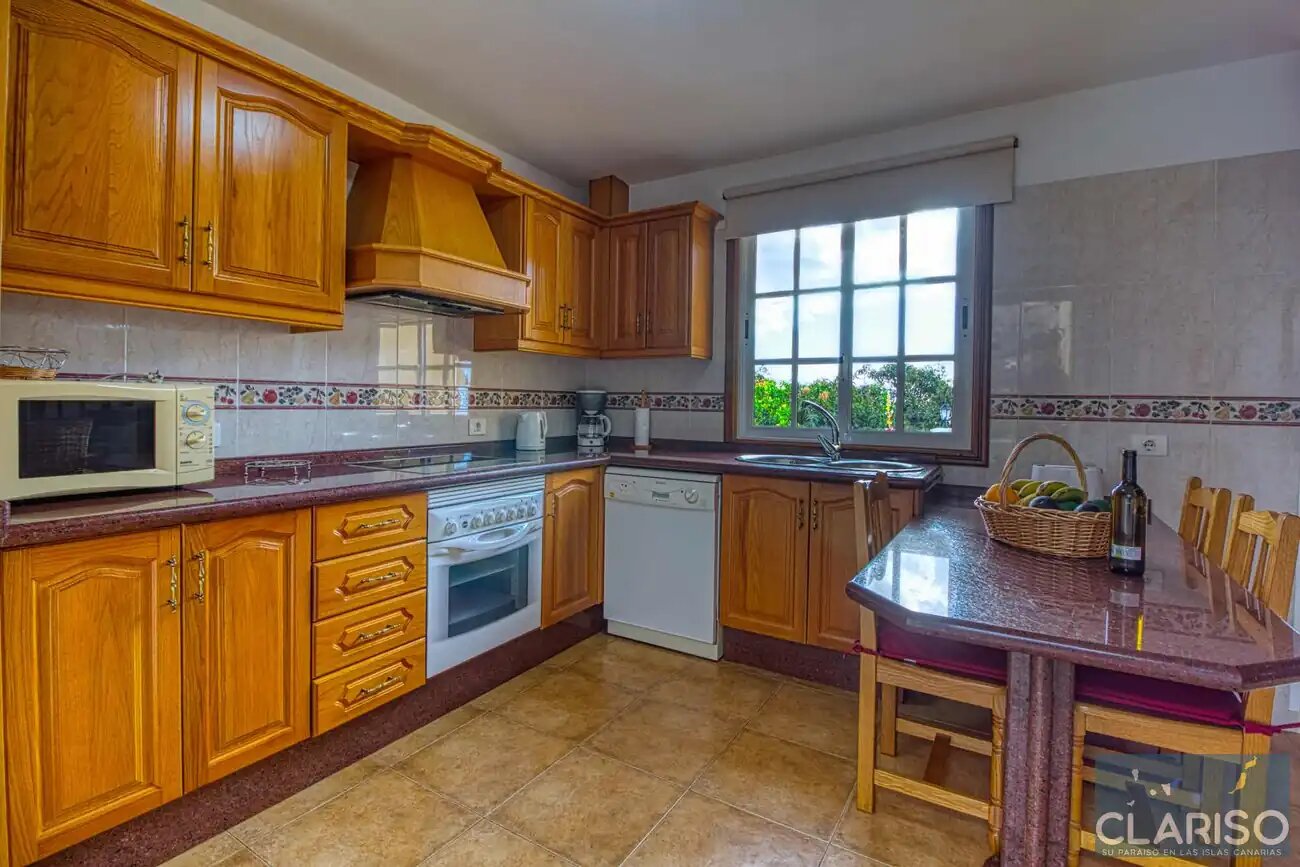 Villa Mar: Familienfreundliches Ferienhaus mit Pool und Obstgarten in Tijarafe auf La Palma