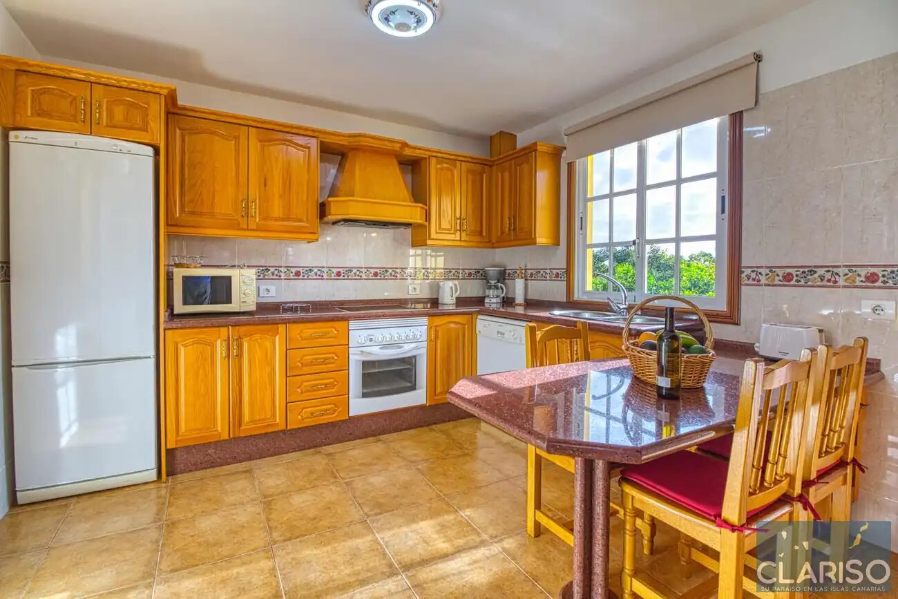Villa Mar: Familienfreundliches Ferienhaus mit Pool und Obstgarten in Tijarafe auf La Palma