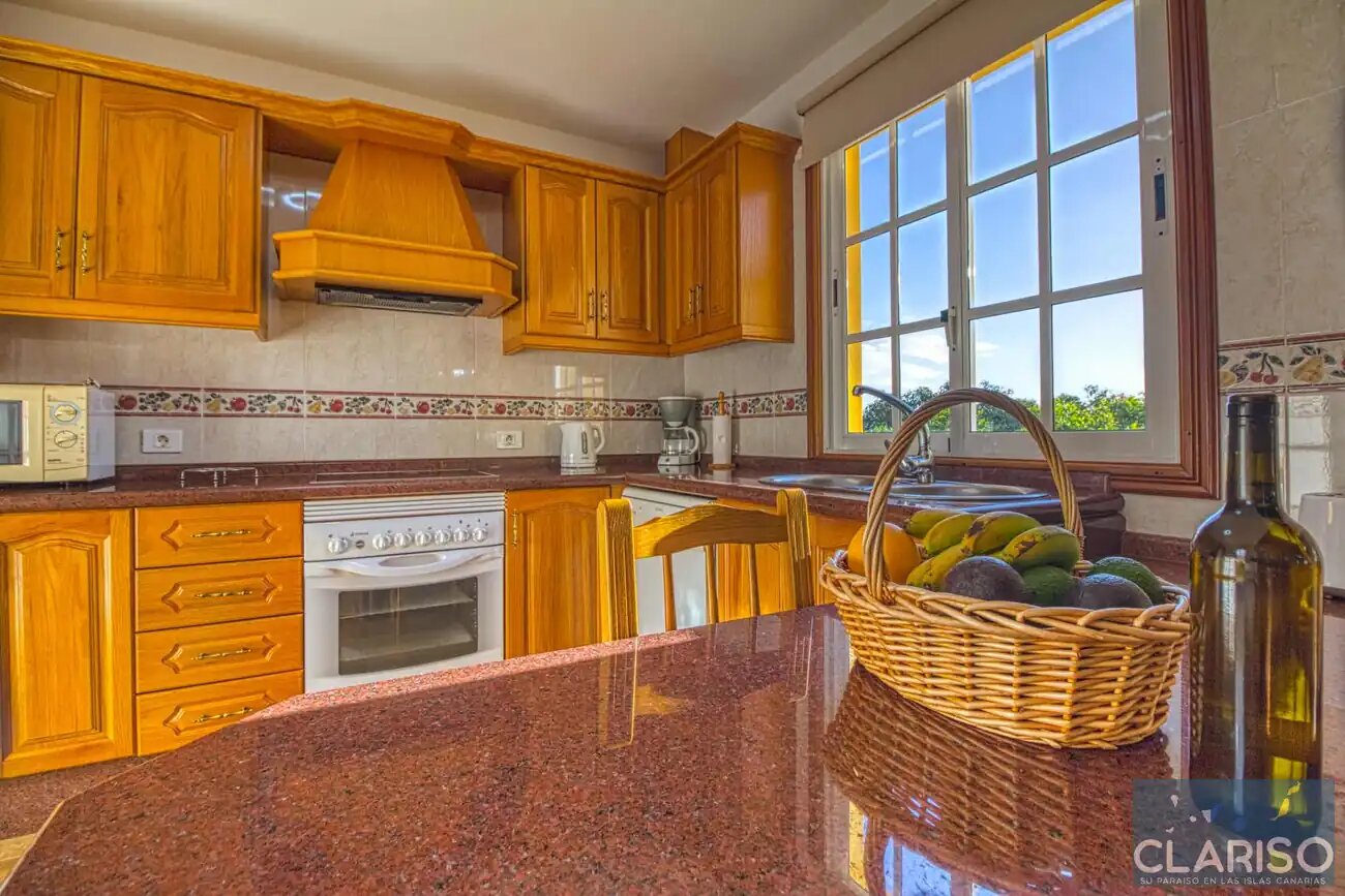Villa Mar: Familienfreundliches Ferienhaus mit Pool und Obstgarten in Tijarafe auf La Palma