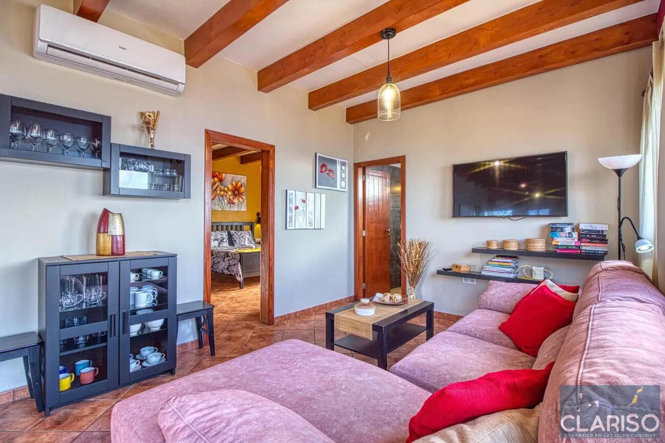 Villa Mica: Ferienhaus mit Pool und Jacuzzi im Hauptschlafzimmer in Tijarafe auf La Palma
