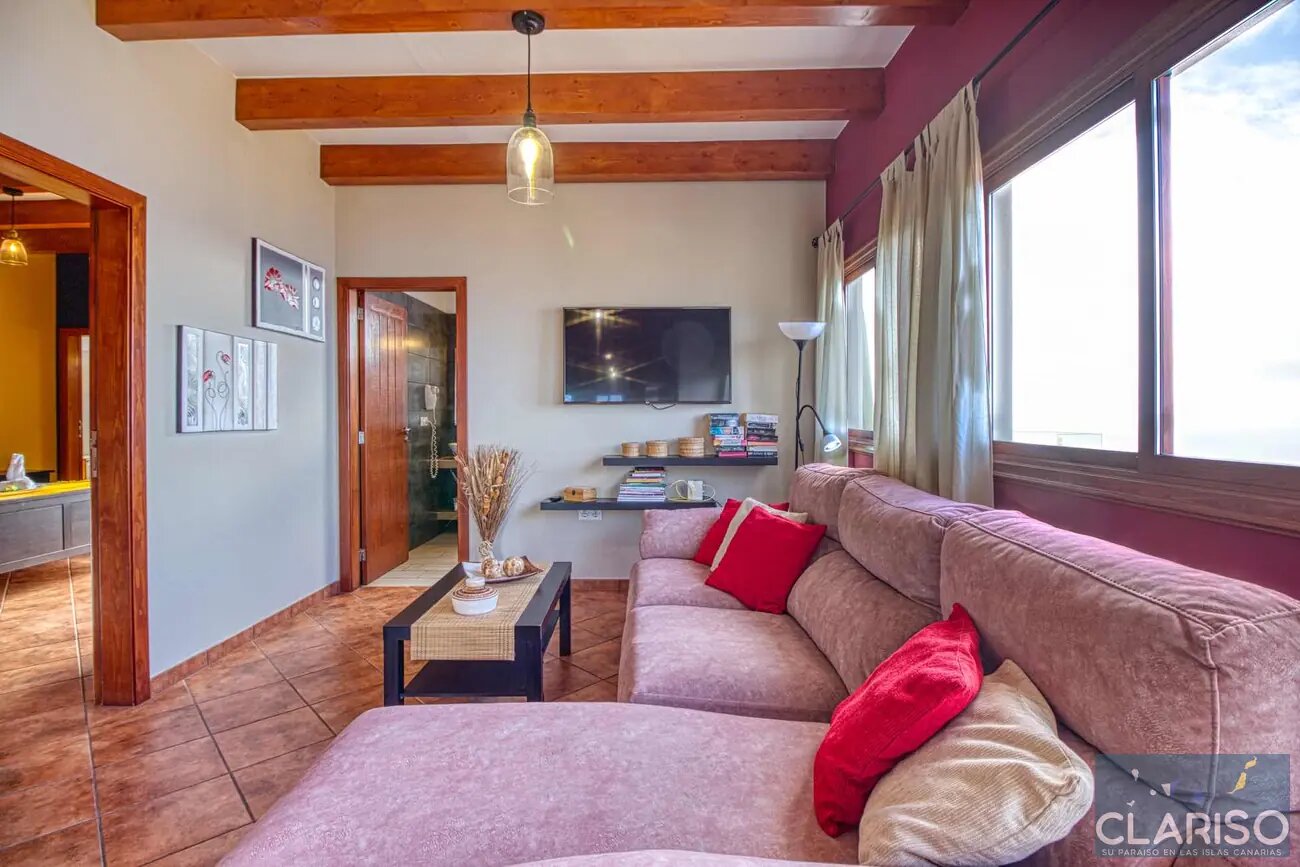 Villa Mica: Ferienhaus mit Pool und Jacuzzi im Hauptschlafzimmer in Tijarafe auf La Palma