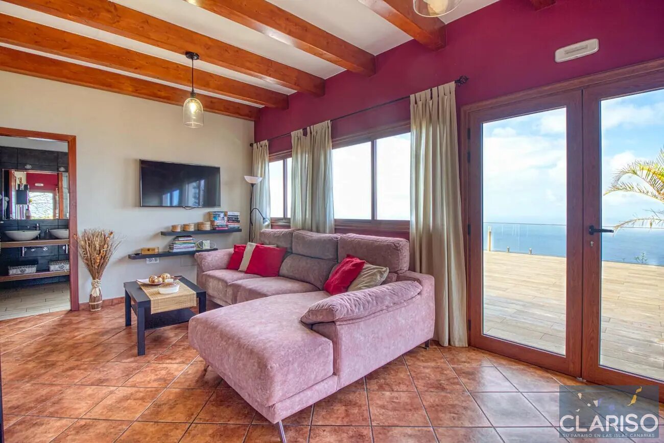 Villa Mica: Ferienhaus mit Pool und Jacuzzi im Hauptschlafzimmer in Tijarafe auf La Palma