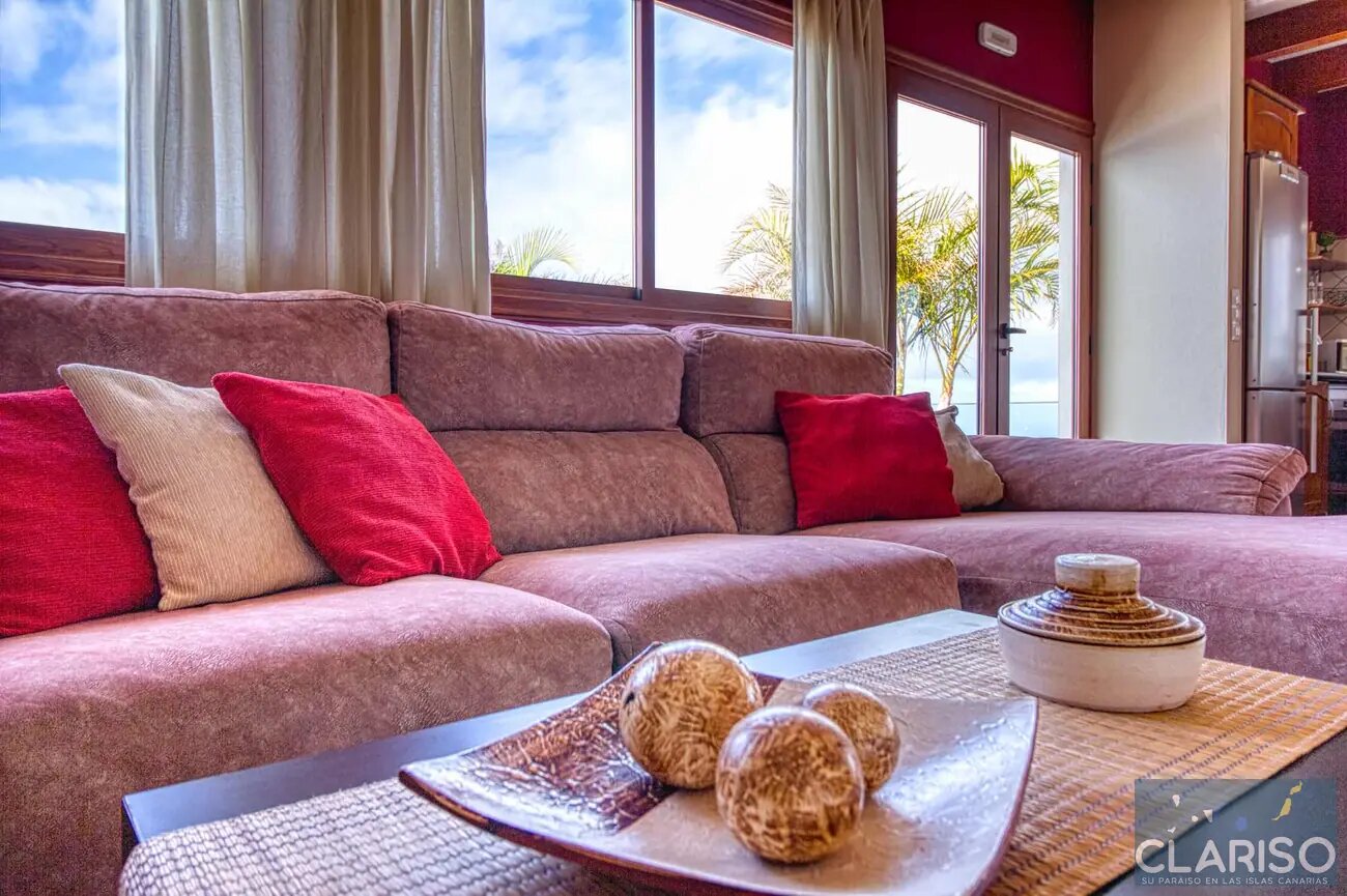 Villa Mica: Ferienhaus mit Pool und Jacuzzi im Hauptschlafzimmer in Tijarafe auf La Palma