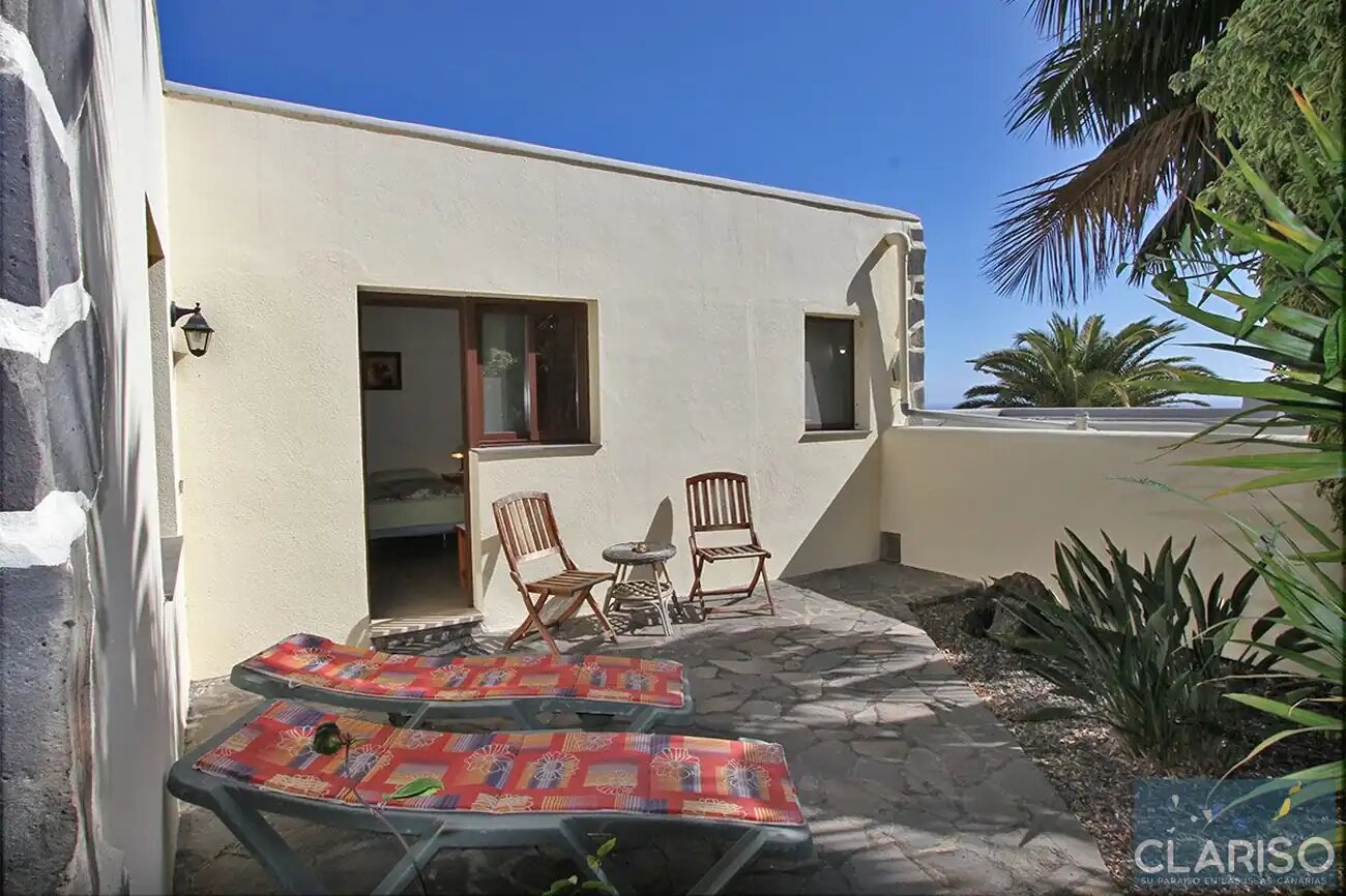 Bungalow Moijama 4: Großzügige Ferienwohnung mit Sauna und Meerblick nahe Puerto Naos auf La Palma