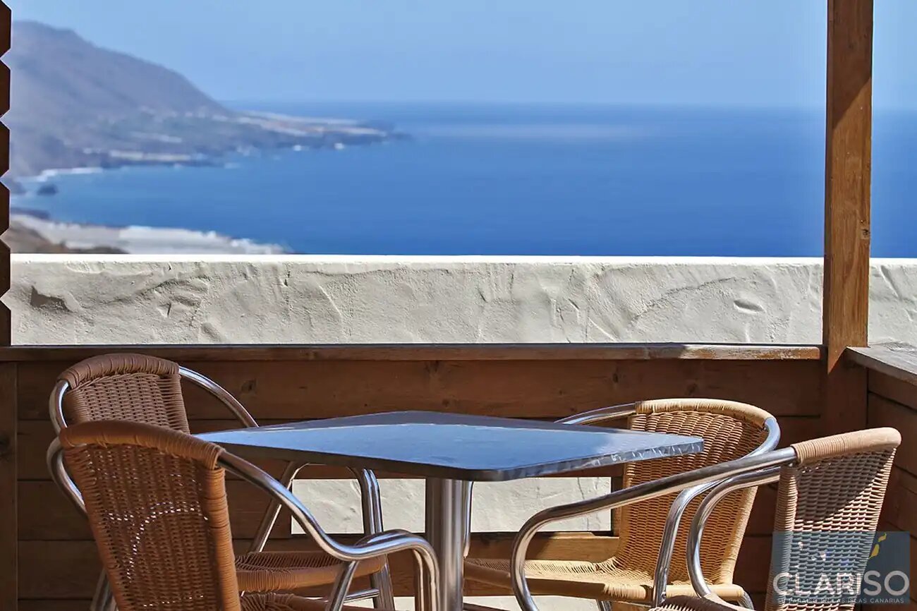 Bungalow Moijama 7: Charmantes Holzhaus mit Sonnenuntergangsblick nahe Puerto Naos auf La Palma