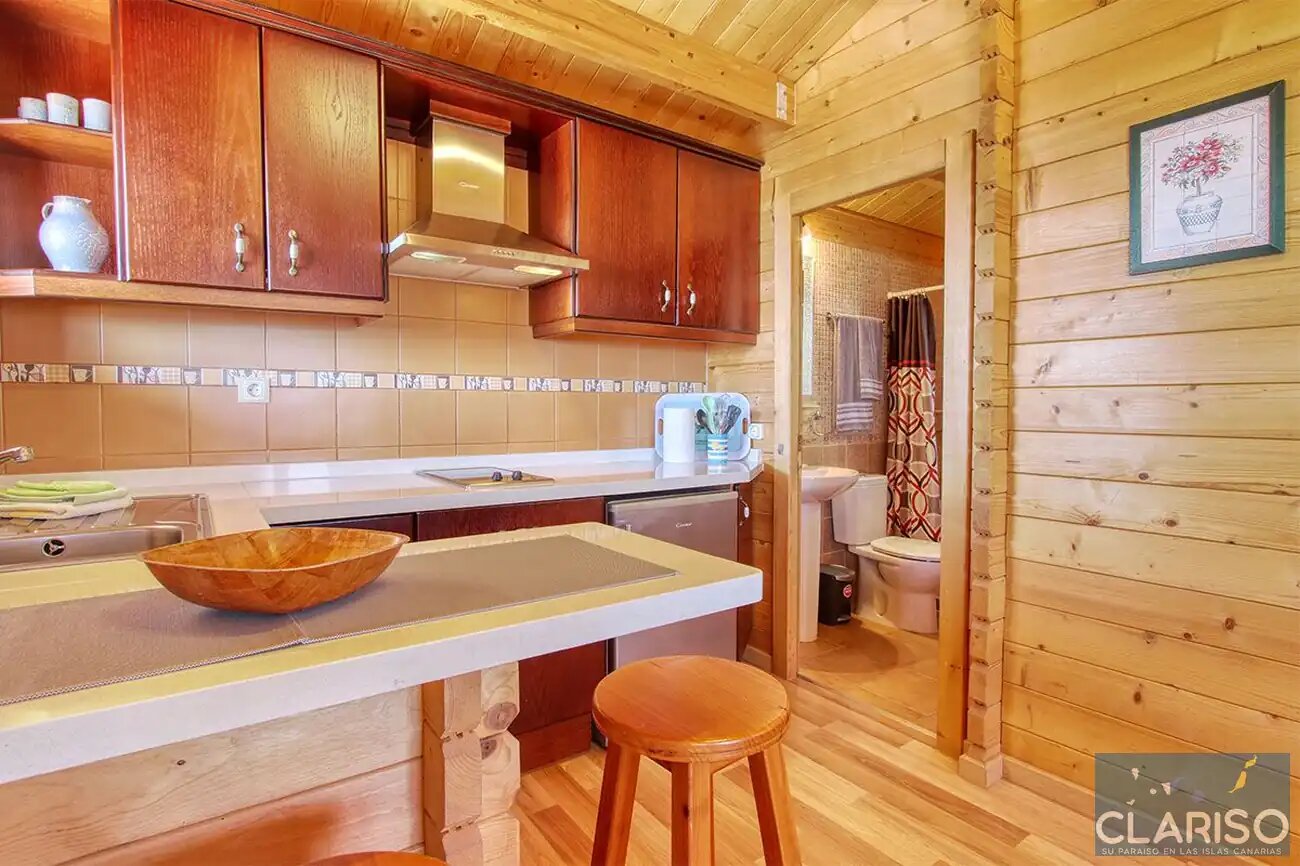 Bungalow Moijama 7: Charmantes Holzhaus mit Sonnenuntergangsblick nahe Puerto Naos auf La Palma