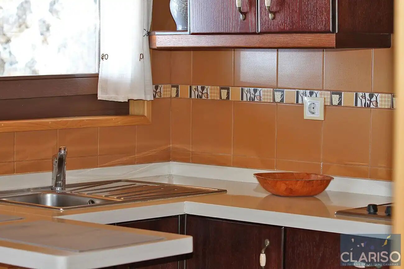 Bungalow Moijama 7: Charmantes Holzhaus mit Sonnenuntergangsblick nahe Puerto Naos auf La Palma