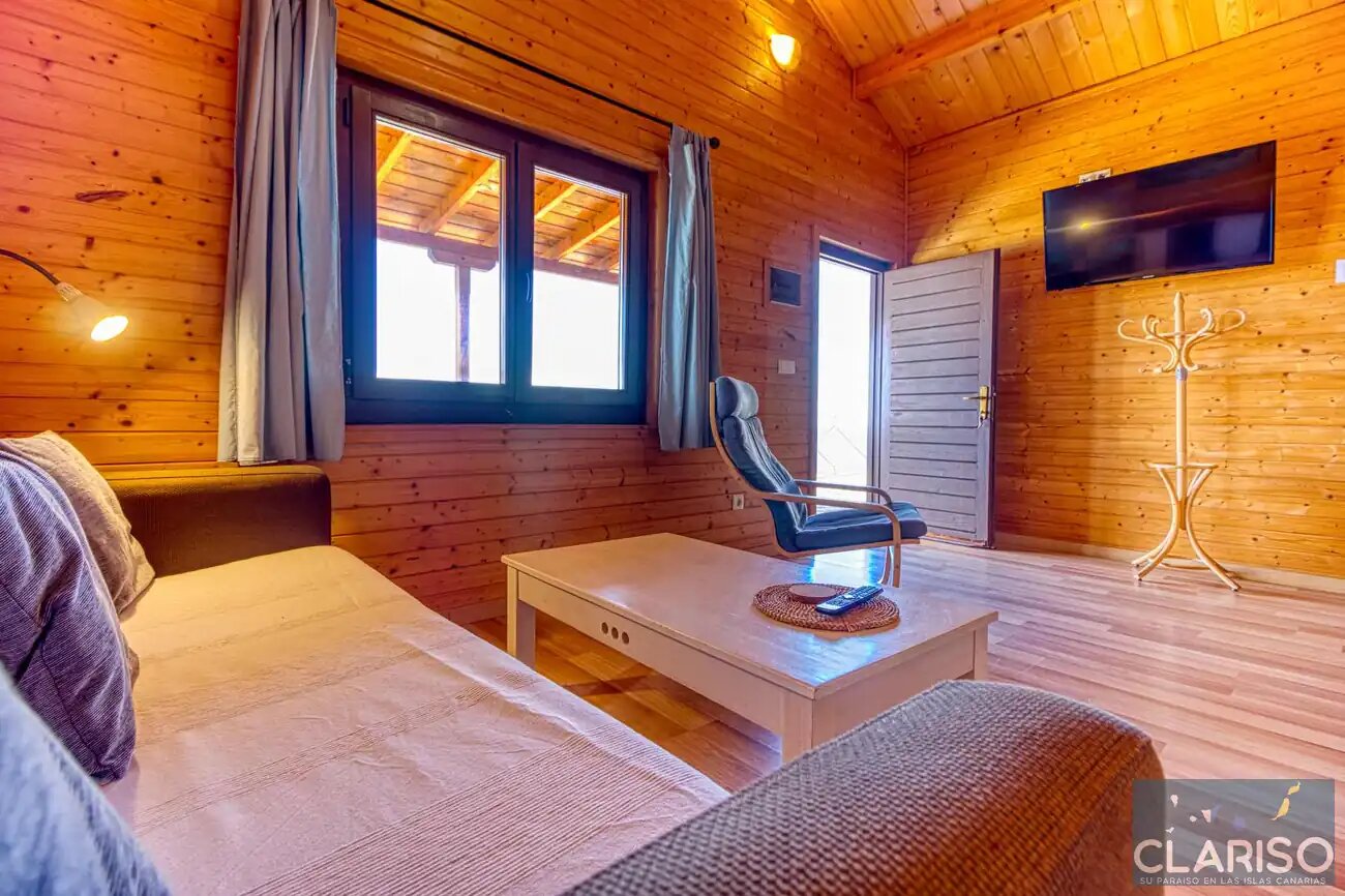 Bungalow Moijama 12: Holzhaus-Ferienwohnung mit Atlantikblick nahe Puerto Naos auf La Palma