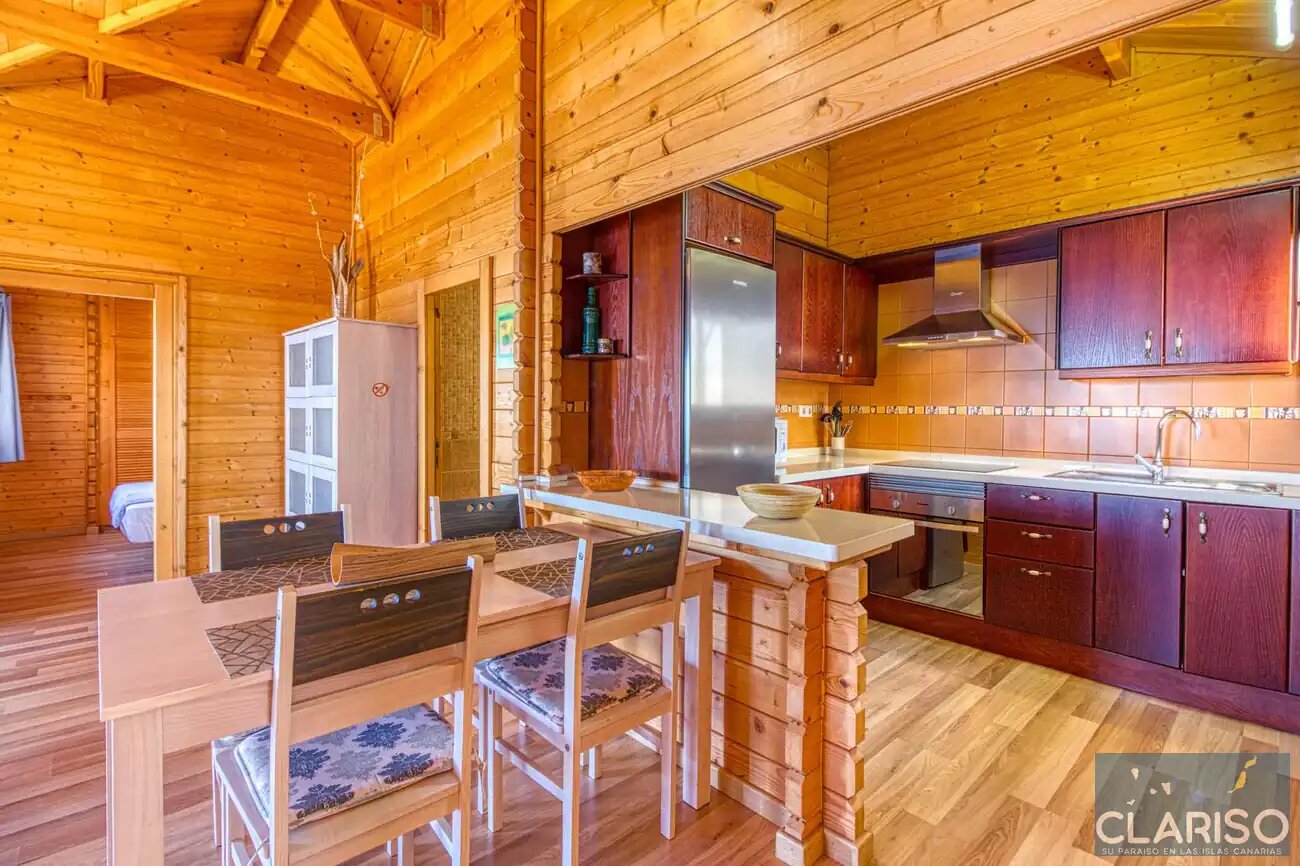 Bungalow Moijama 12: Holzhaus-Ferienwohnung mit Atlantikblick nahe Puerto Naos auf La Palma
