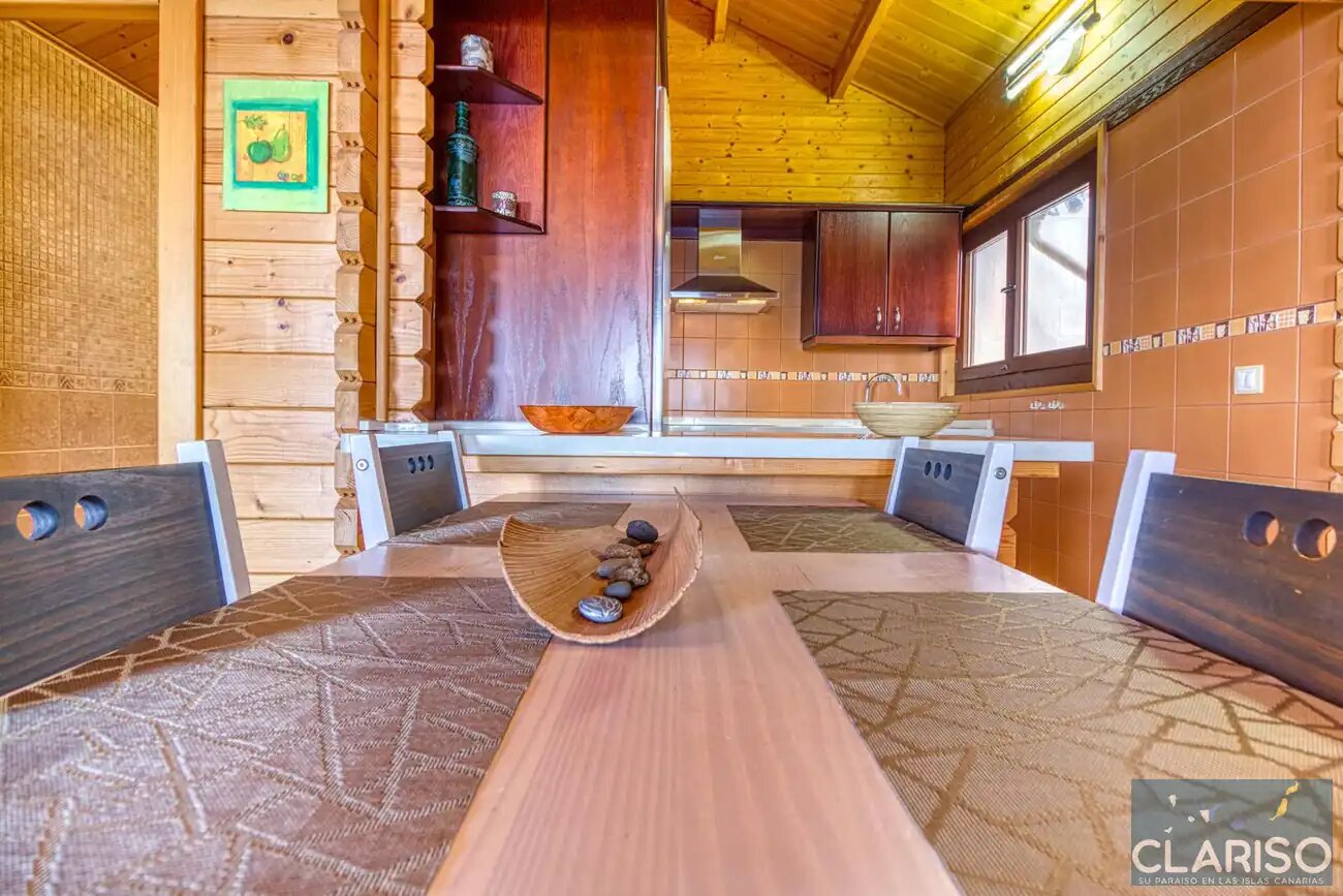Bungalow Moijama 12: Holzhaus-Ferienwohnung mit Atlantikblick nahe Puerto Naos auf La Palma
