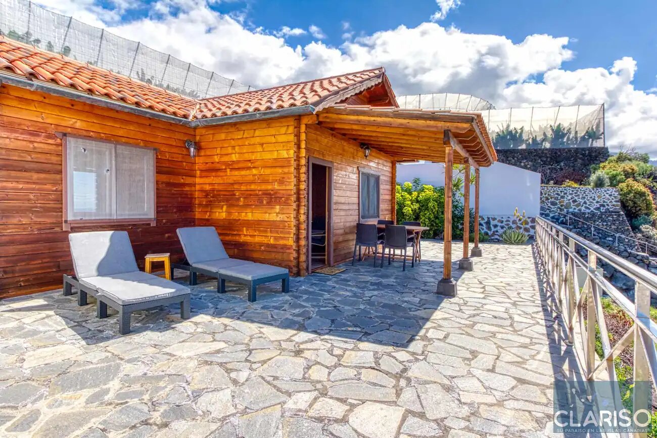 Bungalow Moijama 12: Holzhaus-Ferienwohnung mit Atlantikblick nahe Puerto Naos auf La Palma