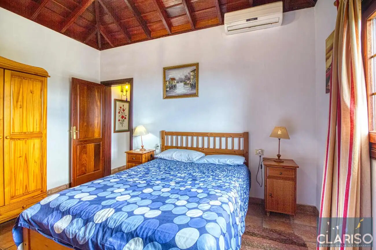 Casa Van de Walle: Kanarisches Ferienhaus mit hohen Decken und Kamin in Tijarafe auf La Palma