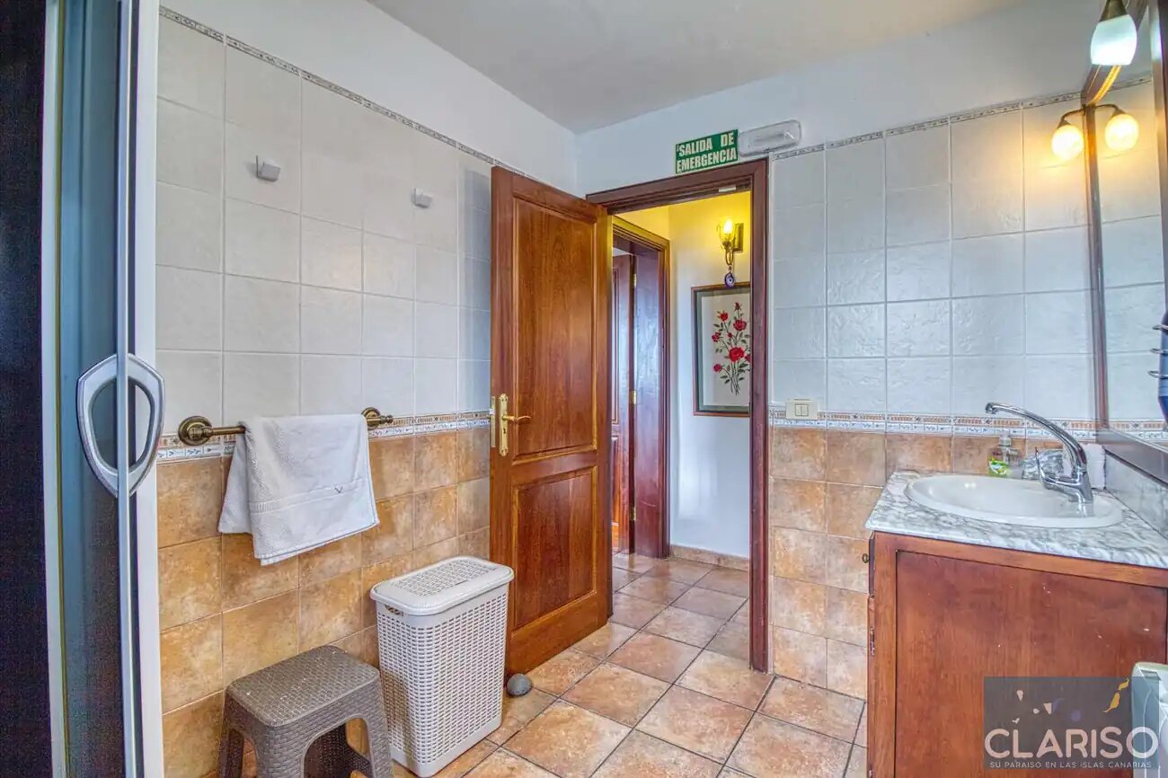 Casa Van de Walle: Kanarisches Ferienhaus mit hohen Decken und Kamin in Tijarafe auf La Palma