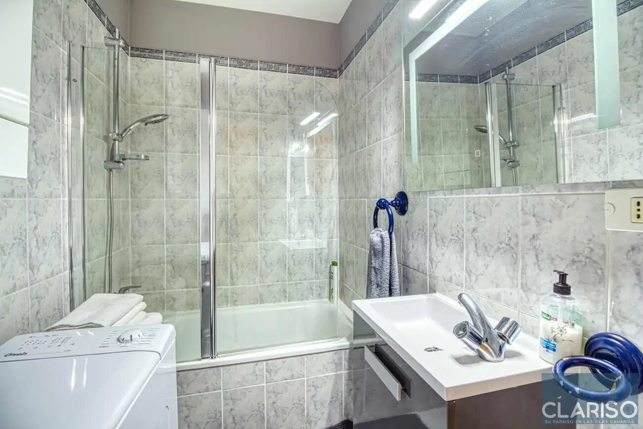 Apartment Paraíso Playa: Ferienwohnung mit privater Garage in Strandnähe in Puerto Naos auf La Palma