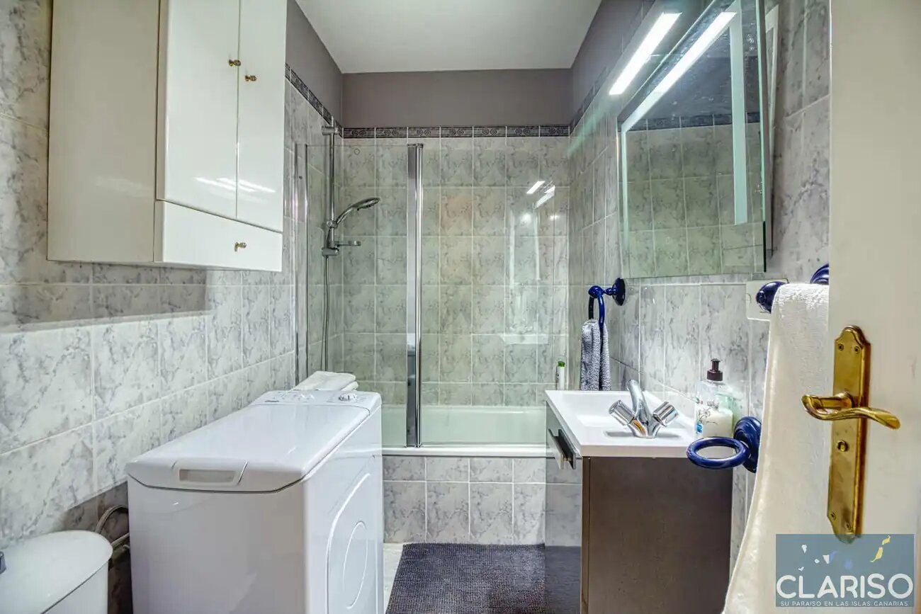 Apartment Paraíso Playa: Ferienwohnung mit privater Garage in Strandnähe in Puerto Naos auf La Palma