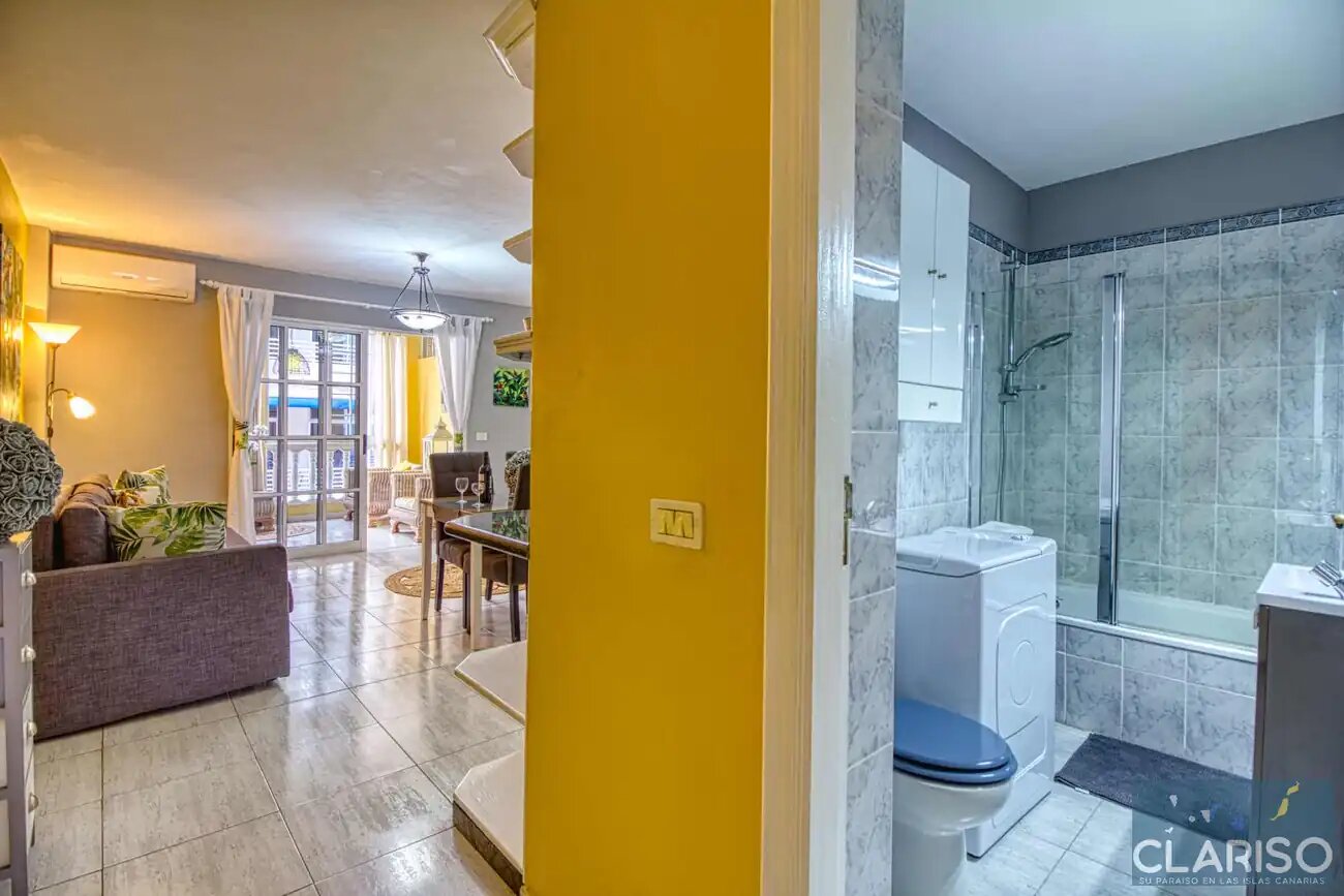 Apartment Paraíso Playa: Ferienwohnung mit privater Garage in Strandnähe in Puerto Naos auf La Palma