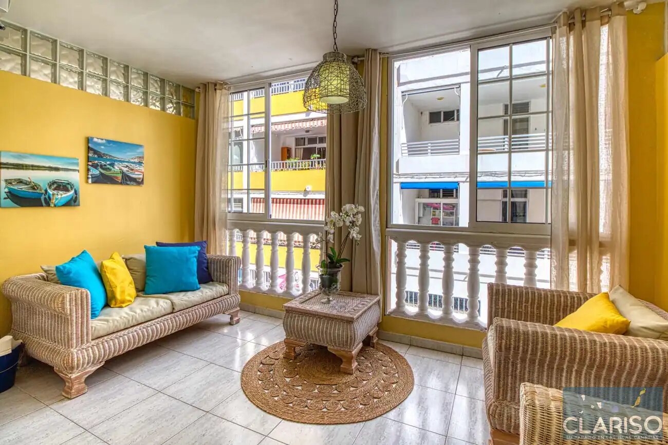 Apartment Paraíso Playa: Ferienwohnung mit privater Garage in Strandnähe in Puerto Naos auf La Palma