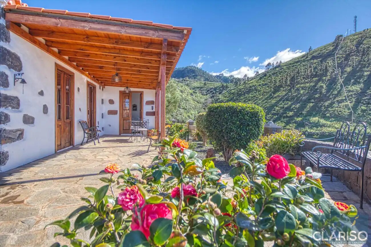 Casa Micaela: Kanarisches Ferienhaus mit Holzdecke und Meerblick in Garafía auf La Palma