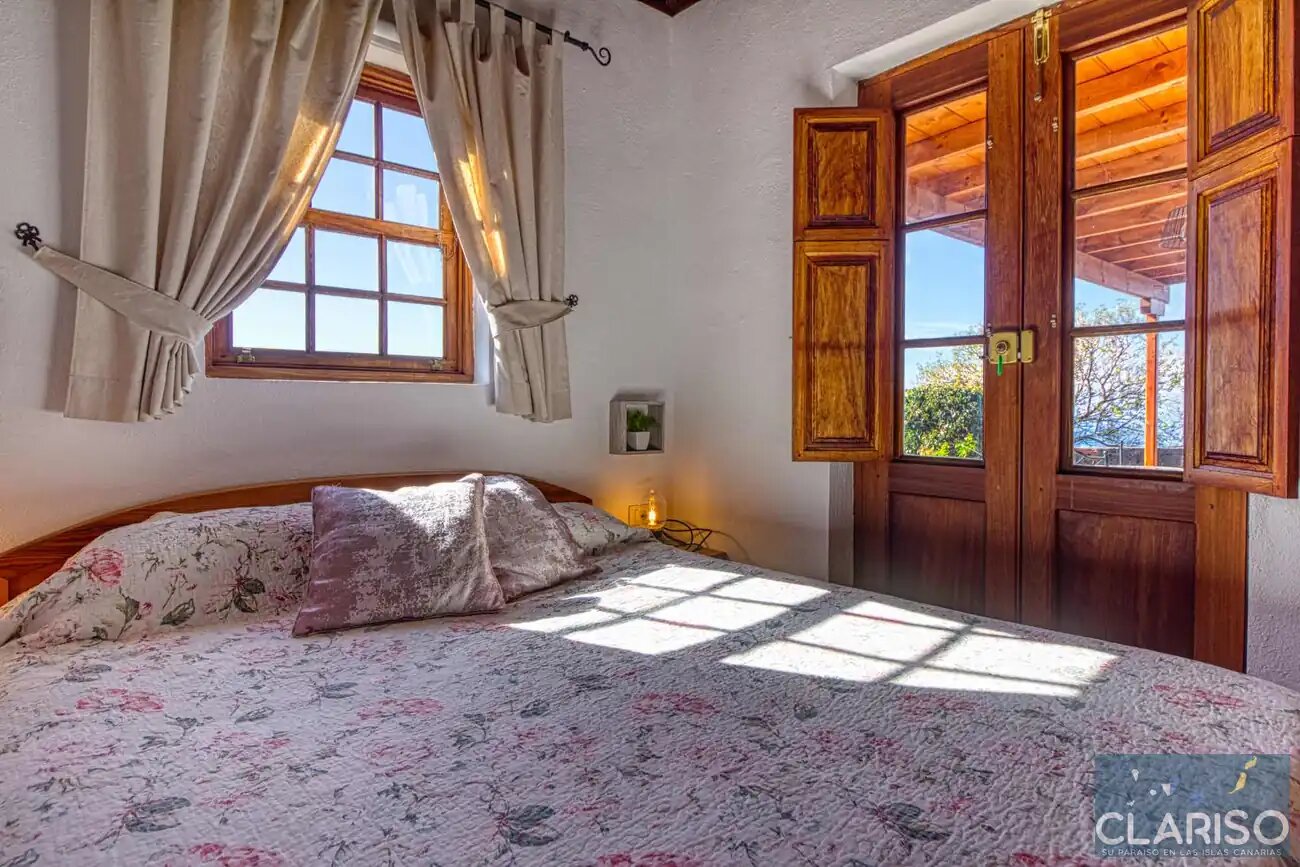 Casa Micaela: Kanarisches Ferienhaus mit Holzdecke und Meerblick in Garafía auf La Palma