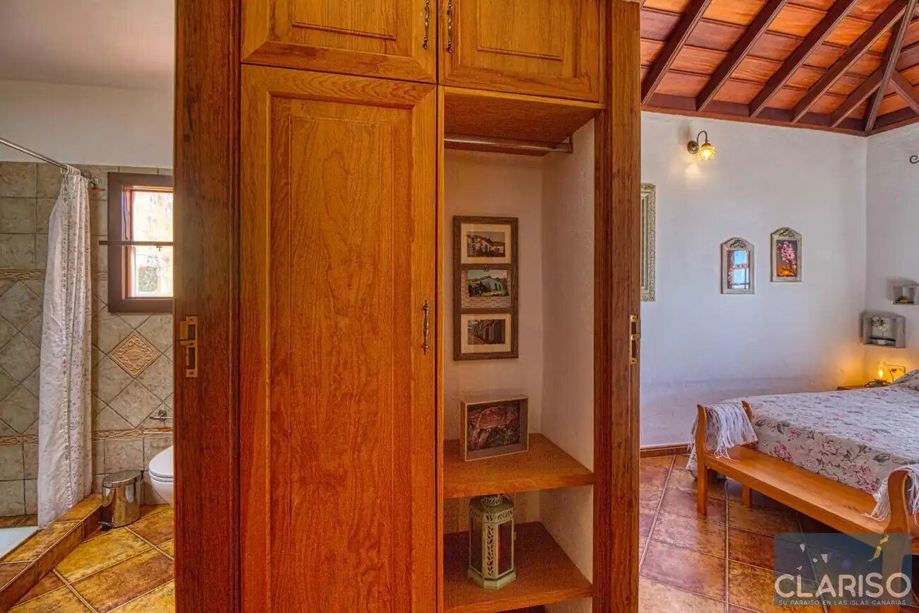 Casa Micaela: Kanarisches Ferienhaus mit Holzdecke und Meerblick in Garafía auf La Palma