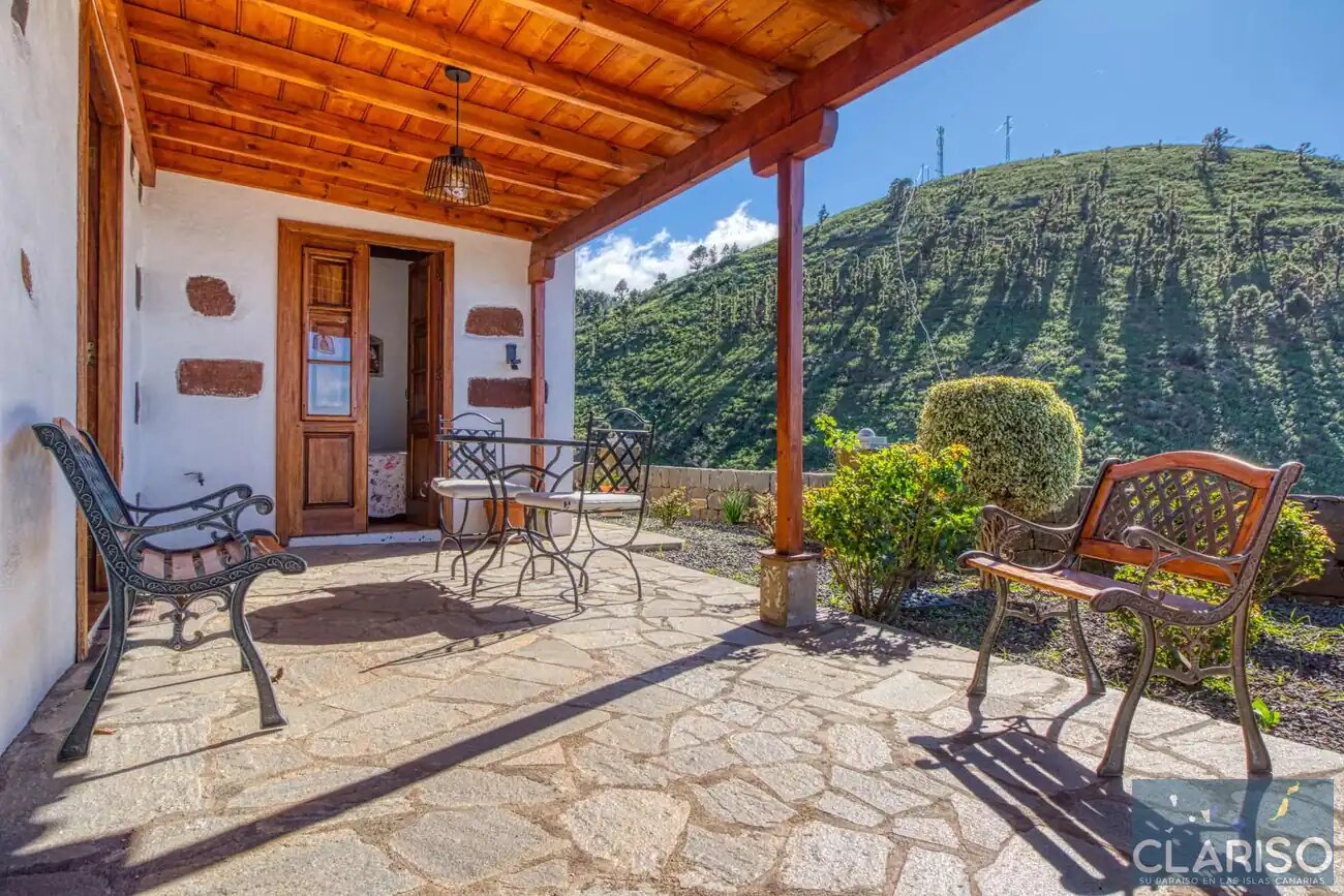 Casa Micaela: Kanarisches Ferienhaus mit Holzdecke und Meerblick in Garafía auf La Palma