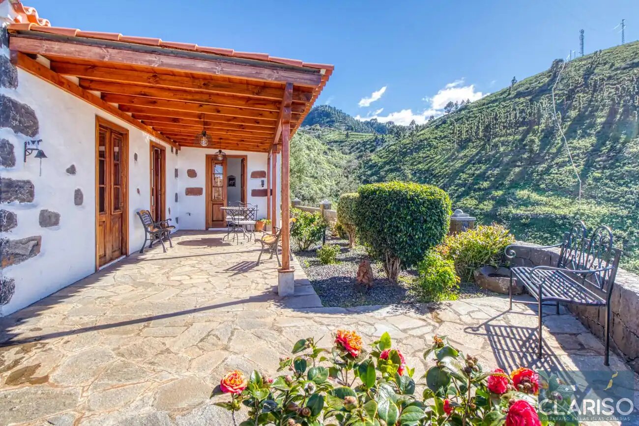 Casa Micaela: Kanarisches Ferienhaus mit Holzdecke und Meerblick in Garafía auf La Palma