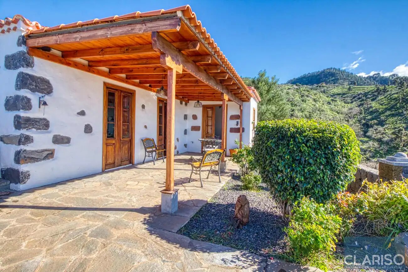 Casa Micaela: Kanarisches Ferienhaus mit Holzdecke und Meerblick in Garafía auf La Palma