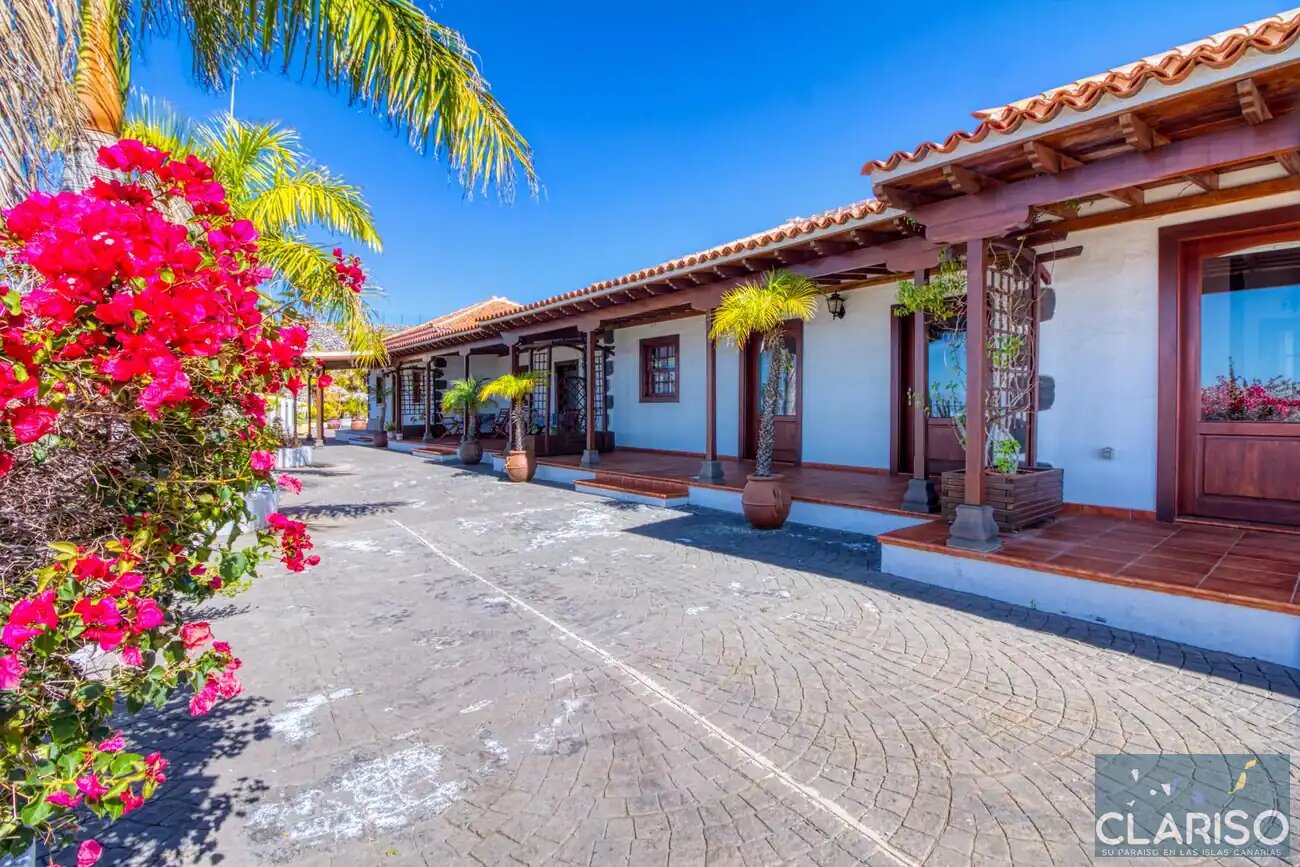 Villa Don Pedro: Ferienhaus für Gruppen mit Pool und zwei Wohneinheiten in Tijarafe auf La Palma