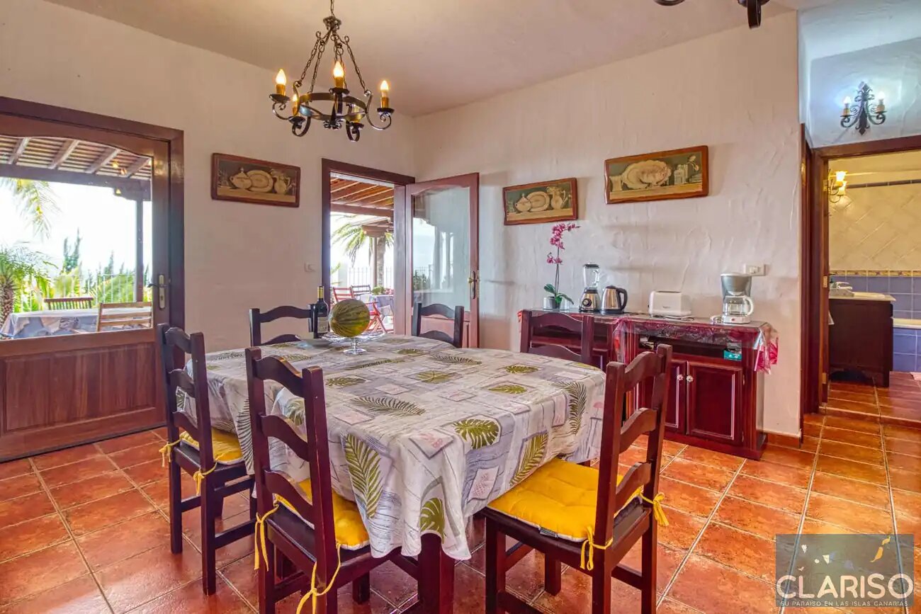 Villa Don Pedro: Ferienhaus für Gruppen mit Pool und zwei Wohneinheiten in Tijarafe auf La Palma