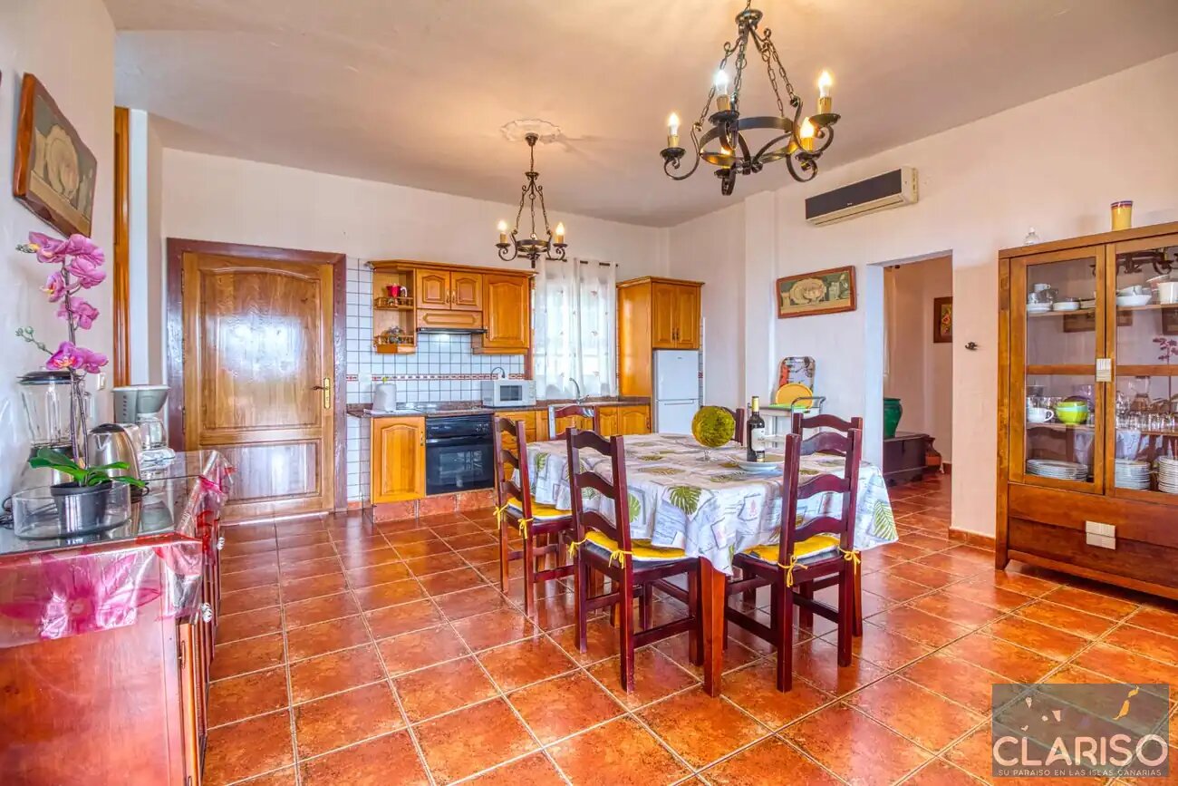 Villa Don Pedro: Ferienhaus für Gruppen mit Pool und zwei Wohneinheiten in Tijarafe auf La Palma