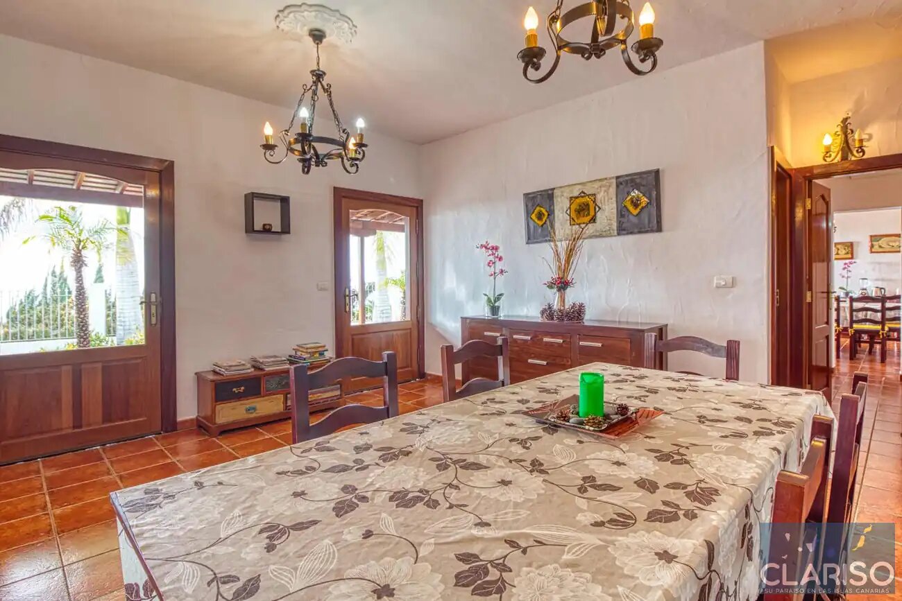 Villa Don Pedro: Ferienhaus für Gruppen mit Pool und zwei Wohneinheiten in Tijarafe auf La Palma