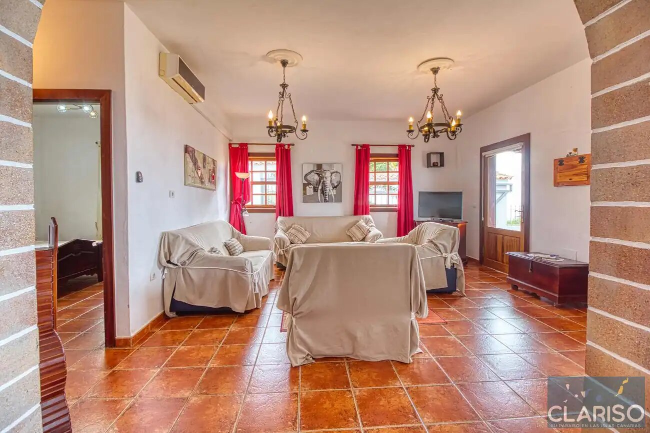 Villa Don Pedro: Ferienhaus für Gruppen mit Pool und zwei Wohneinheiten in Tijarafe auf La Palma