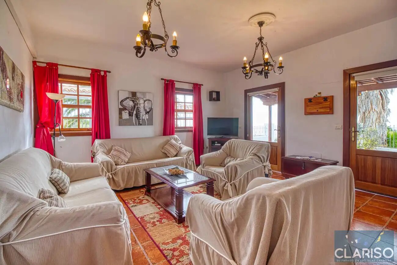 Villa Don Pedro: Ferienhaus für Gruppen mit Pool und zwei Wohneinheiten in Tijarafe auf La Palma