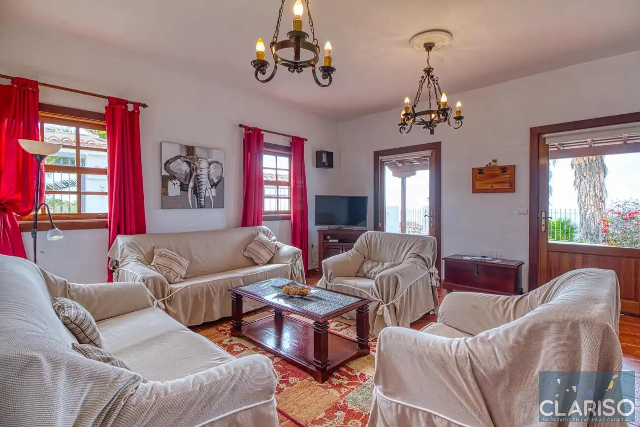 Villa Don Pedro: Ferienhaus für Gruppen mit Pool und zwei Wohneinheiten in Tijarafe auf La Palma