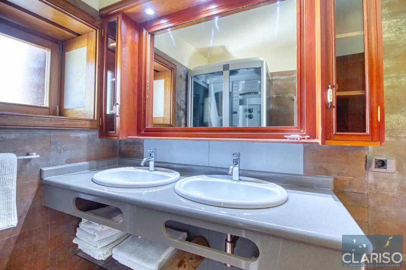 Villa Nerea: Ferienhaus mit Pool und tropischem Palmengarten in Tijarafe auf La Palma