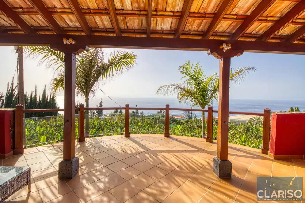 Villa Nerea: Ferienhaus mit Pool und tropischem Palmengarten in Tijarafe auf La Palma